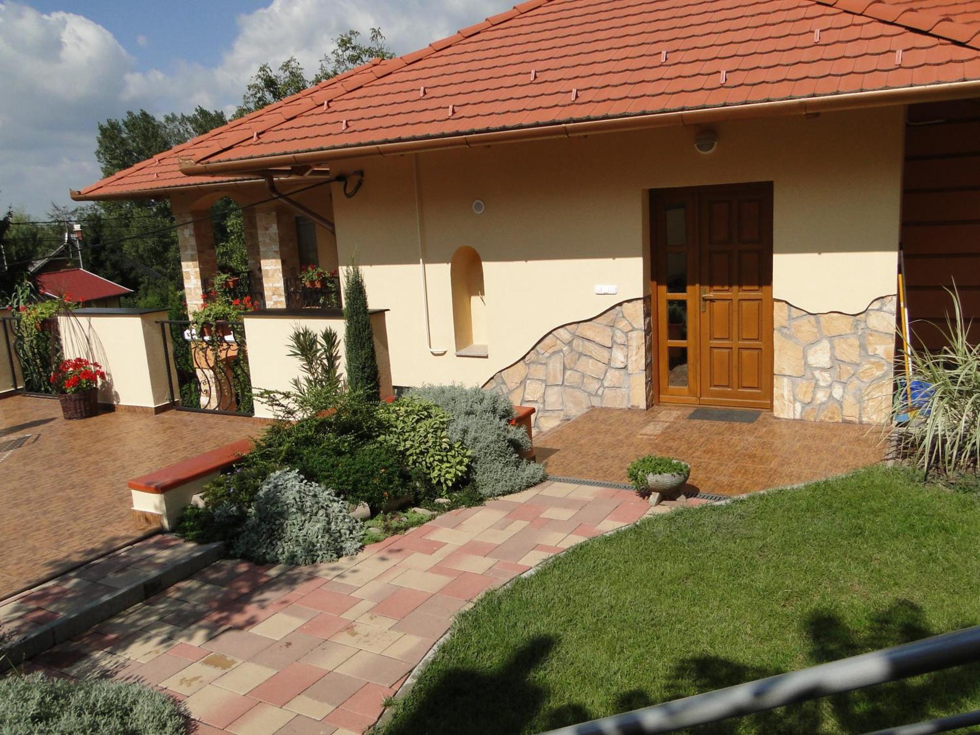 Janus Apartman Sárvár Buitenkant foto