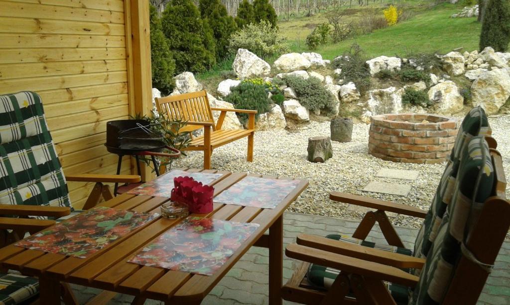 Janus Apartman Sárvár Buitenkant foto